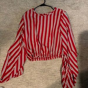 Long sleeve crop top